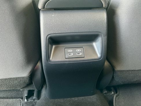 Used 2023 Toyota Corolla LE w/ Carpet Mat Package (TMS) FWD image 32