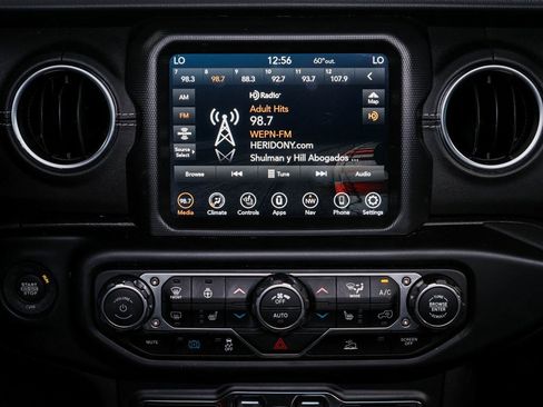 Used 2022 Jeep Wrangler Unlimited Sahara w/ Cold Weather Group image 18