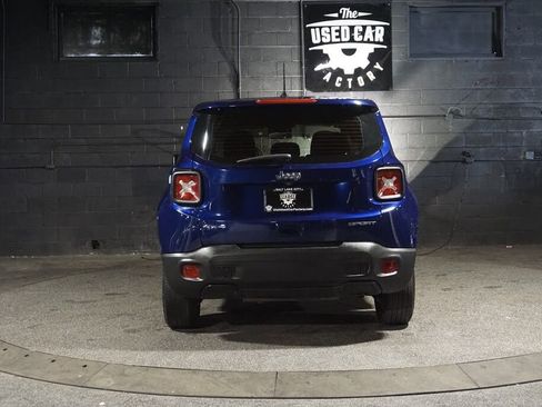 Used 2019 Jeep Renegade Sport w/ UConnect 7.0 Group AWD/4WD image 4