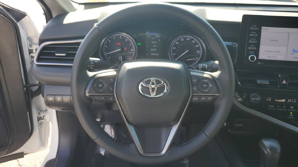 Used 2024 Toyota Camry SE w/ Convenience Package FWD image 27