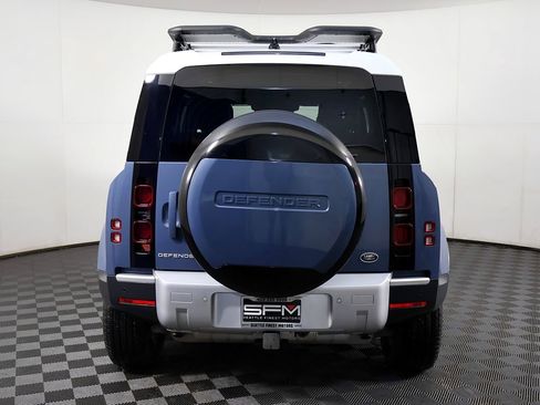 Used 2023 Land Rover Defender 90 S image 11