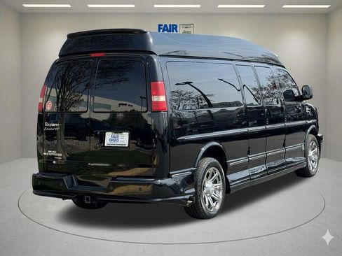 Used 2014 Chevrolet Express 2500 Extended image 7
