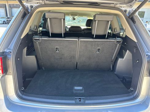 Used 2025 Volkswagen Atlas SE FWD image 18