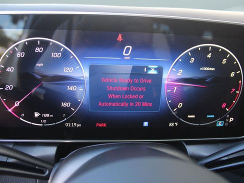 Used 2026 Mercedes-Benz GLC 300 image 19