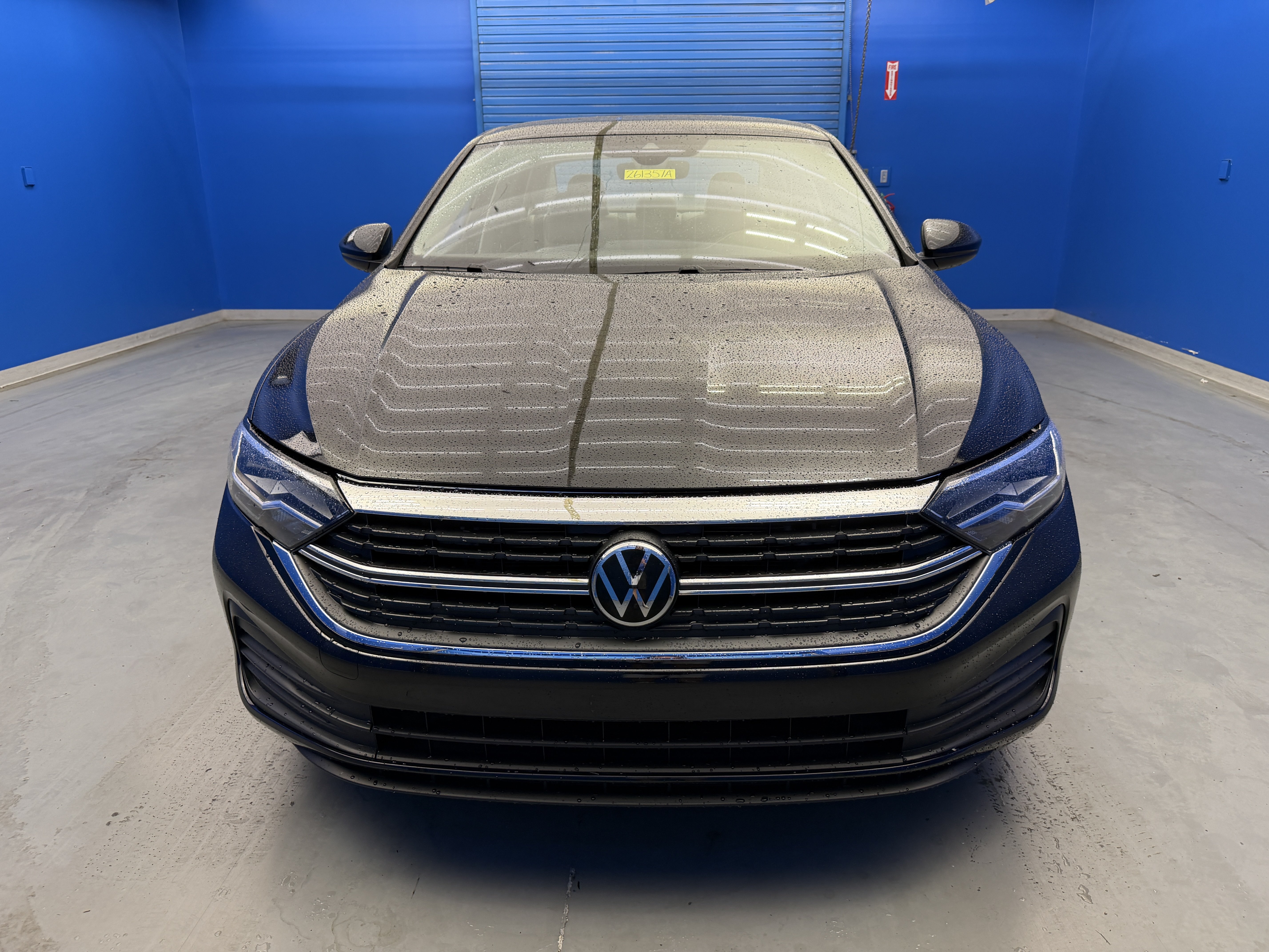 Used 2024 Volkswagen Jetta SE FWD image 3