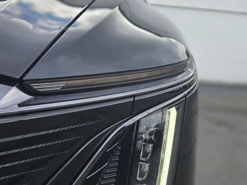 New 2025 Cadillac Lyriq Sport AWD/4WD image 10