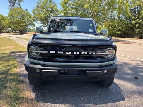 Used 2023 Ford Bronco Outer Banks AWD/4WD image 8