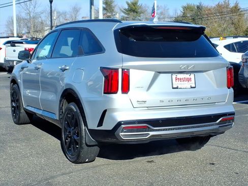 Used 2022 Kia Sorento SX image 5