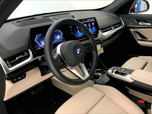 New 2025 BMW X1 xDrive28i w/ Technology Package image 4