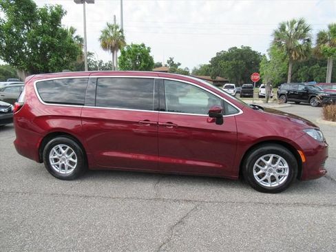 Certified 2023 Chrysler Voyager LX FWD image 2