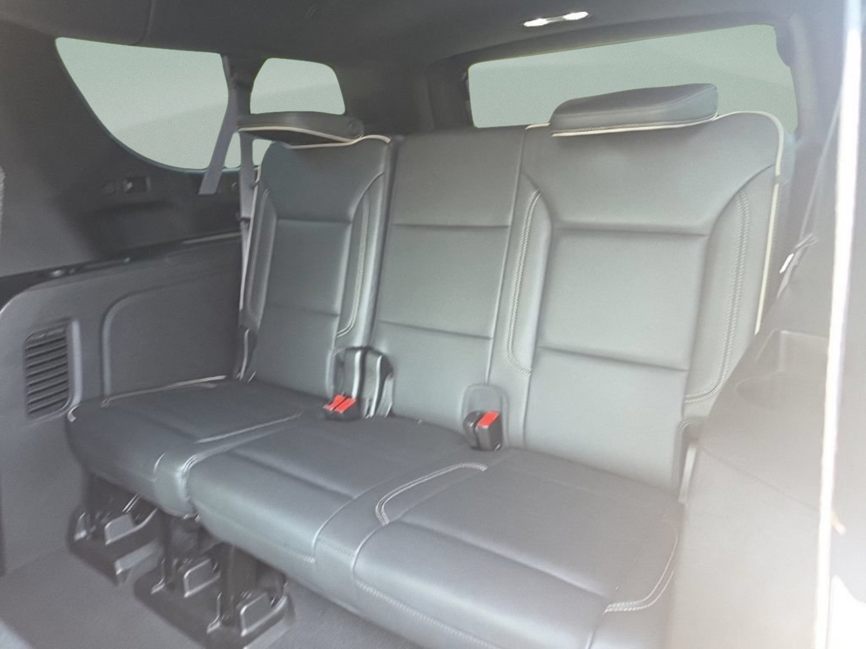 Used 2021 GMC Yukon XL SLT AWD/4WD image 30