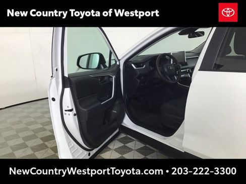 Used 2025 Toyota RAV4 LE image 10