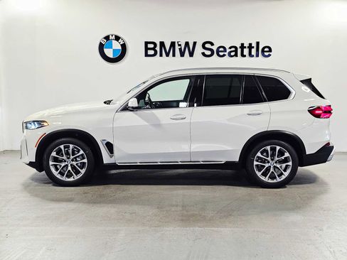 Used 2024 BMW X5 xDrive40i image 3