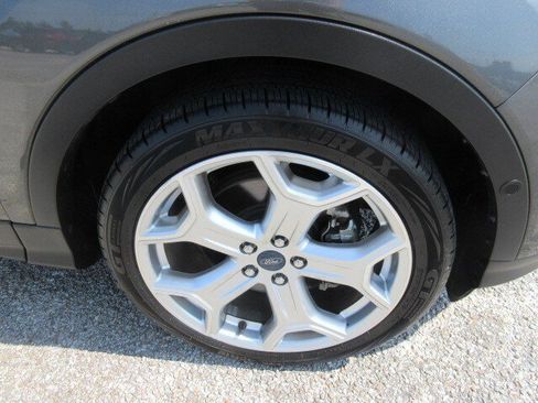Used 2019 Ford Escape Titanium FWD image 9