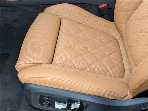 New 2026 BMW X5 xDrive40i w/ Executive Package image 4