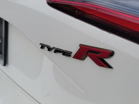 Used 2025 Honda Civic Type R image 5