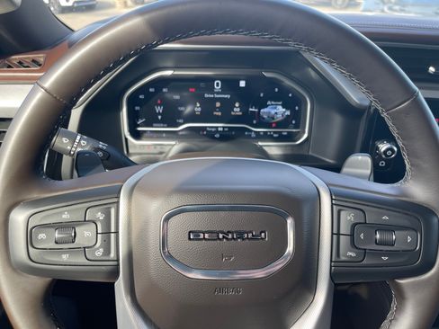 Used 2023 GMC Sierra 1500 Denali w/ Technology Package image 13