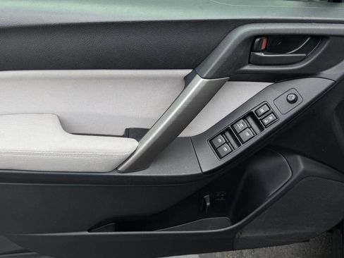 Used 2015 Subaru Forester 2.5i Premium w/ All-Weather Package image 13