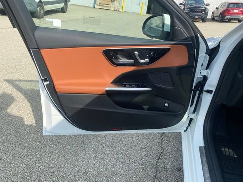 Used 2026 Mercedes-Benz C 300 4MATIC Sedan image 9