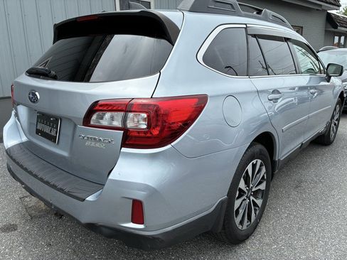 Used 2017 Subaru Outback 2.5i Limited AWD/4WD image 3