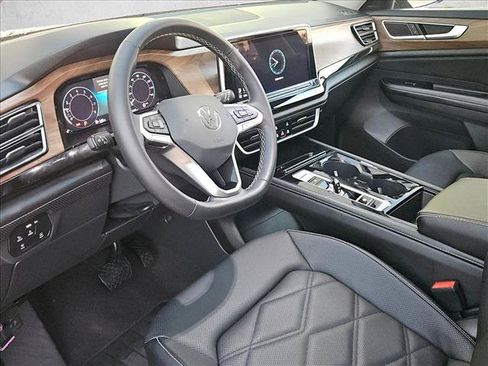 Used 2026 Volkswagen Atlas SE FWD image 10