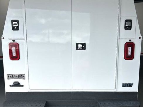 Used 2020 GMC Savana 3500 w/ Power Convenience Package image 6