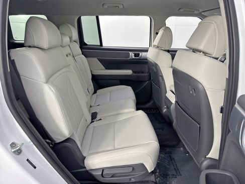 Used 2024 Hyundai Santa Fe SEL image 37