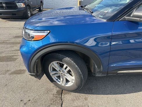 Used 2022 Ford Explorer XLT image 4