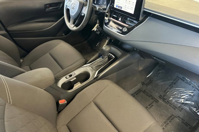 Used 2026 Toyota Corolla LE FWD image 17
