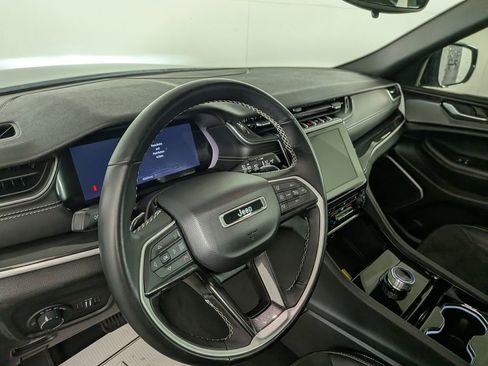 Certified 2022 Jeep Grand Cherokee Altitude image 22