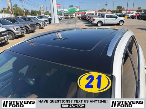 Used 2021 Lincoln Nautilus Reserve image 12