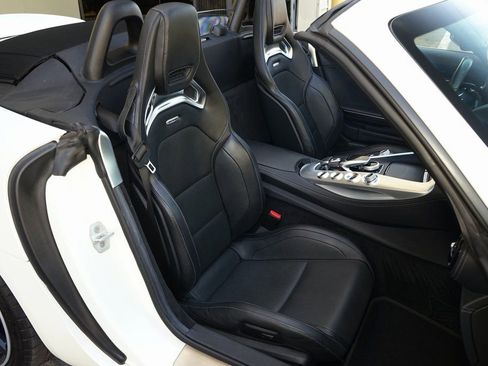 Used 2018 Mercedes-Benz AMG GT Roadster image 4