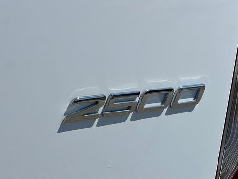Used 2025 Mercedes-Benz Sprinter 2500 image 12
