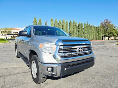 Used 2017 Toyota Tundra SR5 w/ SR5 Upgrade Package image 1