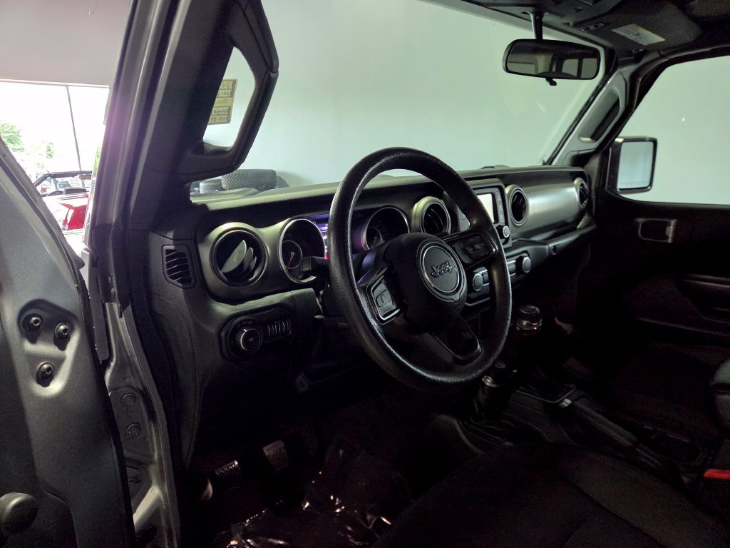 Used 2018 Jeep Wrangler Unlimited Sport AWD/4WD image 6