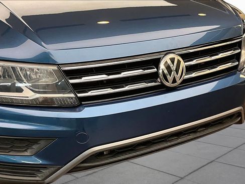 Used 2019 Volkswagen Tiguan SE w/ Panoramic Sunroof Package FWD image 31