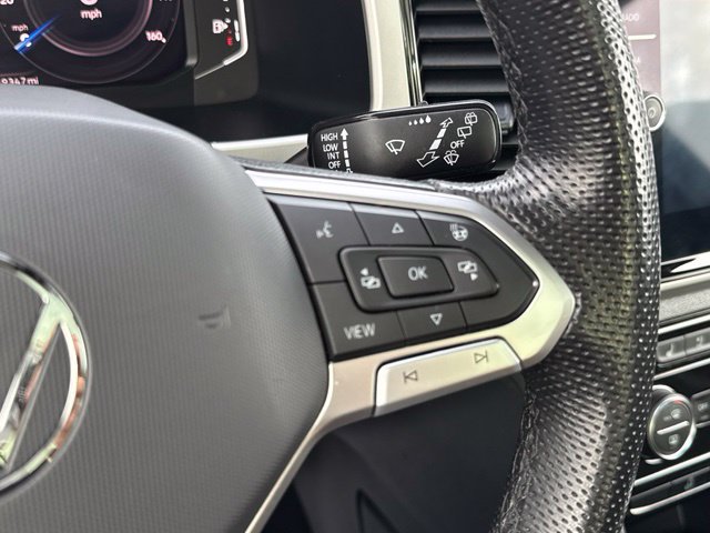 Used 2023 Volkswagen Atlas Cross Sport SEL Premium R-Line AWD/4WD image 43
