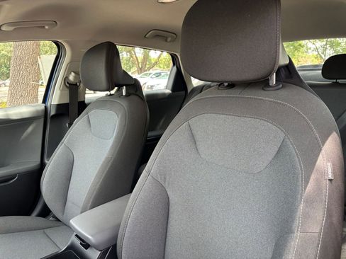 Used 2025 Kia K4 FWD image 35