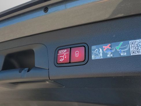 Used 2026 Mercedes-Benz GLS 450 GLS 450 image 10