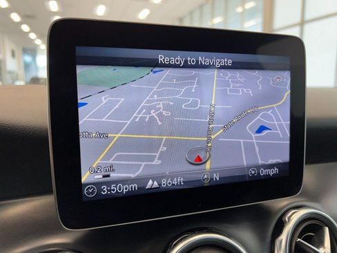 Used 2018 Mercedes-Benz GLA 250 4MATIC image 19
