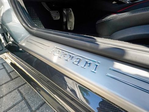 Used 2018 Ferrari 812 Superfast RWD image 50