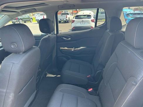 Used 2023 GMC Acadia SLE w/ Driver Convenience Package image 45