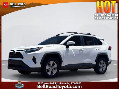 Used 2022 Toyota RAV4 XLE w/ XLE Grade Weather Package FWD image 1