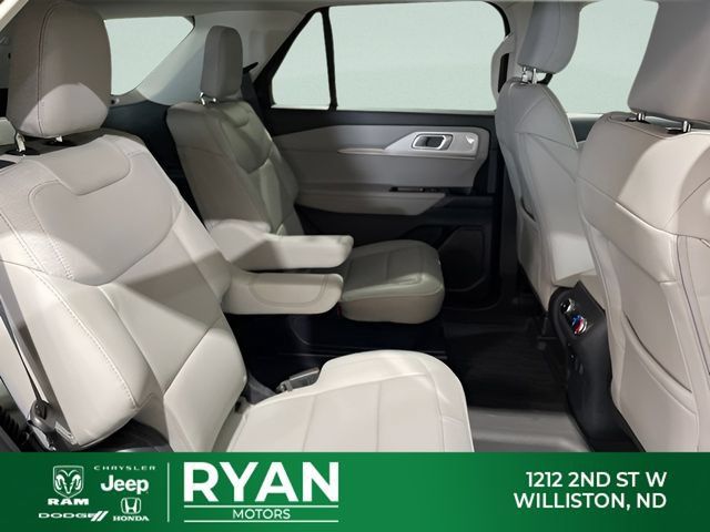 Used 2026 Ford Explorer Active w/ Active Comfort Package AWD/4WD image 33