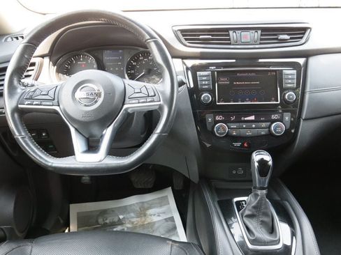 Used 2018 Nissan Rogue SL FWD image 21