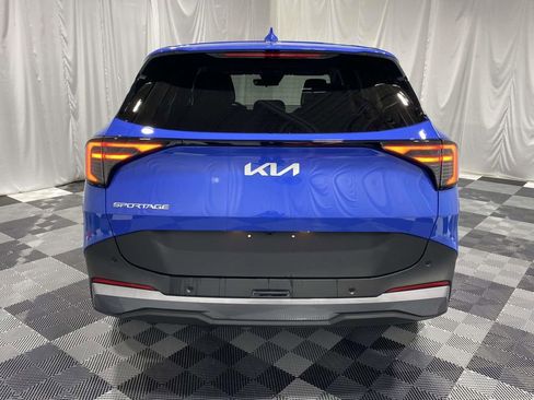 New 2026 Kia Sportage EX FWD image 4
