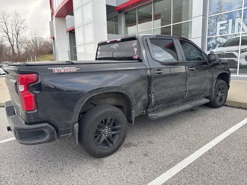 Used 2019 Chevrolet Silverado 1500 Custom Trail Boss w/ Custom Convenience Package image 2