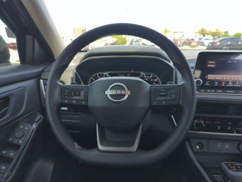 Certified 2025 Nissan Rogue S FWD image 23