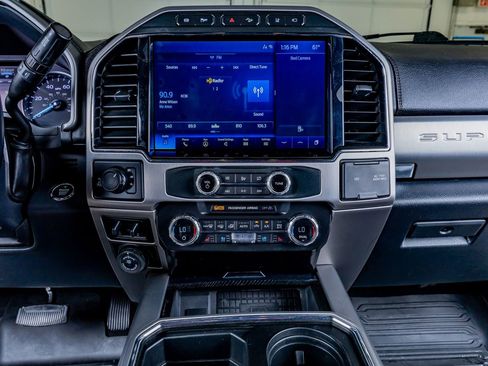 Used 2022 Ford F250 Platinum w/ FX4 Off-Road Package AWD/4WD image 24