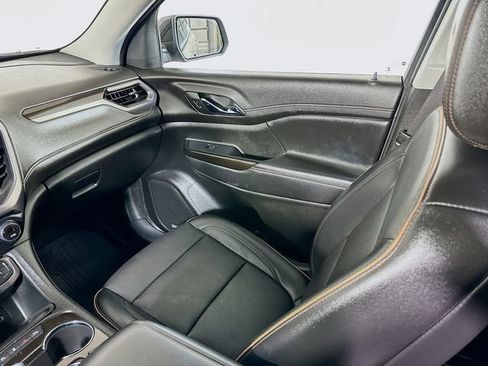 Used 2022 GMC Acadia AT4 w/ Technology Package AWD/4WD image 25